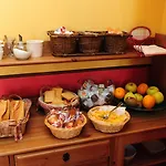 Logis Le Val De Vence 호텔