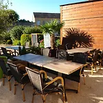 Logis Le Val De Vence Launois-sur-Vence