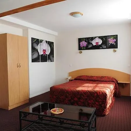 Hotel Logis Le Val De Vence