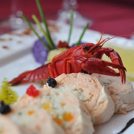 Logis Le Val De Vence Hotel Launois-sur-Vence