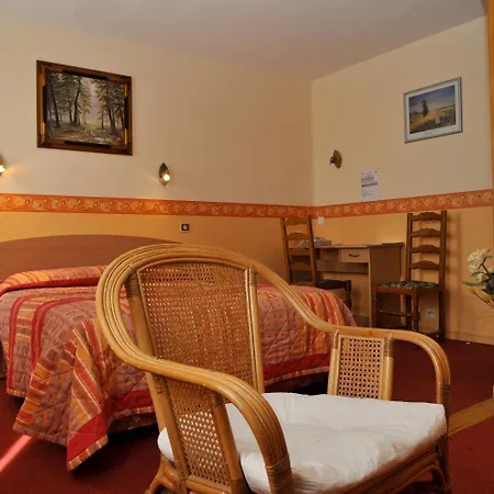 Logis Le Val De Vence Hotel Launois-sur-Vence