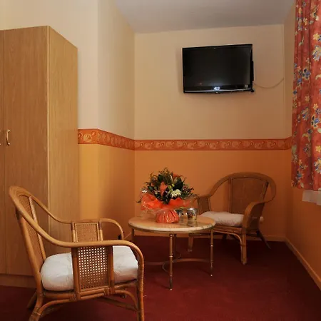 Hotel Logis Le Val De Vence