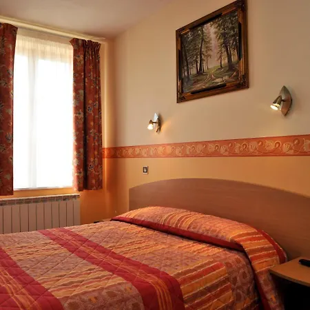 Logis Le Val De Vence