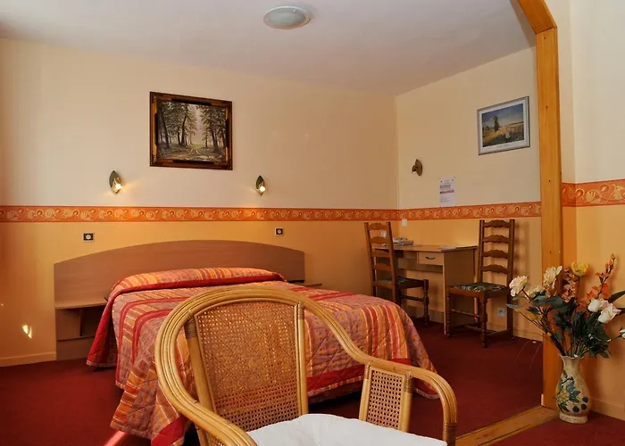 Logis Le Val De Vence Hotel Launois-sur-Vence